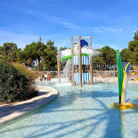 Apartment Mobil 6 Personnes 5 Etoiles *