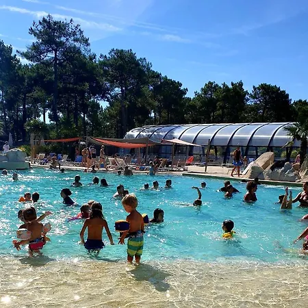 Mobil 6 Personnes 5 Etoiles Apartamento *